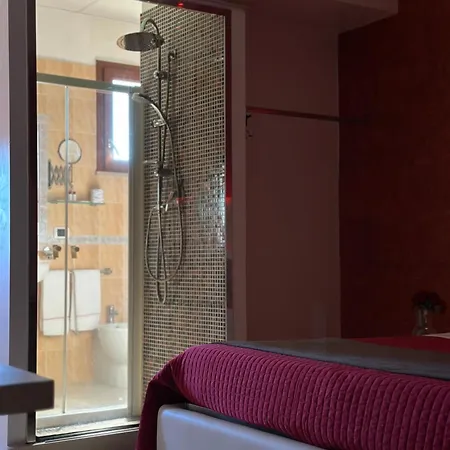 Il Giardino Degli Aranci מלון 3*