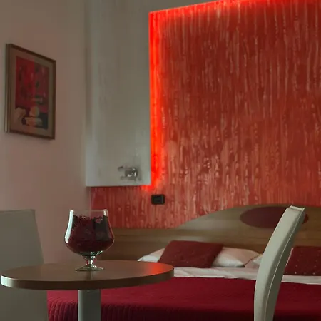 Il Giardino Degli Aranci מלון 3*