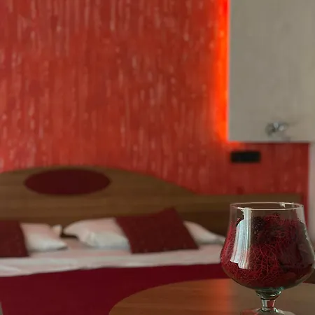 Il Giardino Degli Aranci מלון 3*