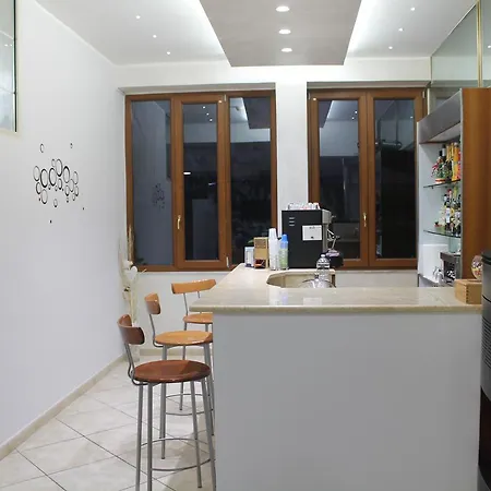 Il Giardino Degli Aranci מלון נולה