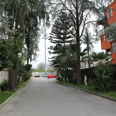 מלון Il Giardino Degli Aranci נולה